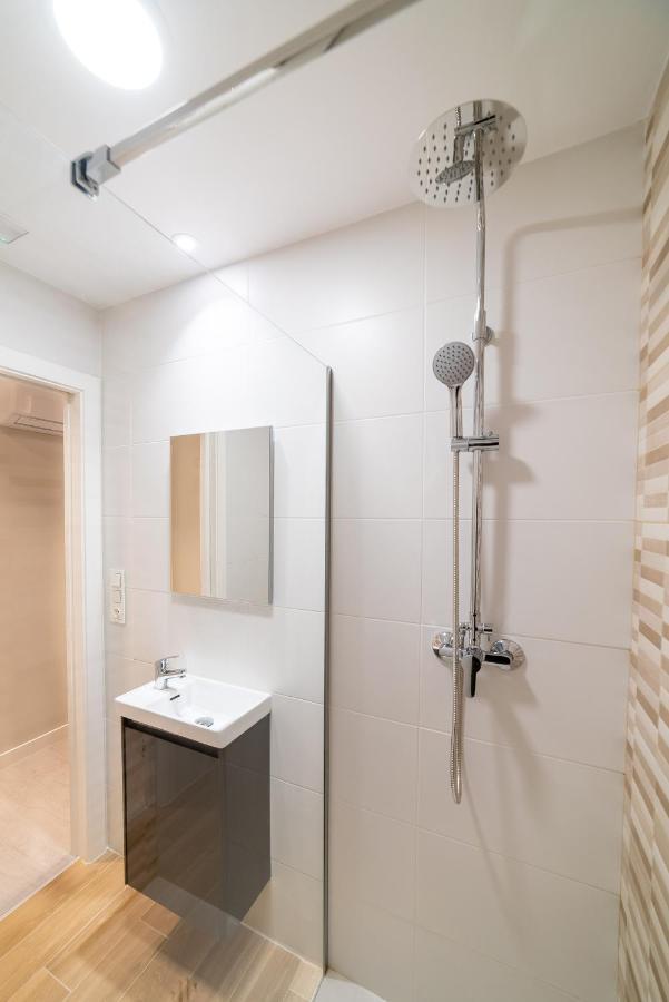 Ultreia Seven Rooms By Adelolo ซานติอาโก เด กอมโปสเตลา ภายนอก รูปภาพ